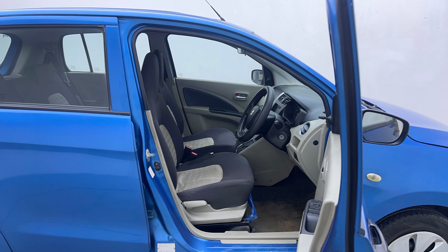 Used 2015 Maruti Suzuki Celerio VXi AMT Petrol Automatic interior RIGHT SIDE FRONT DOOR CABIN VIEW