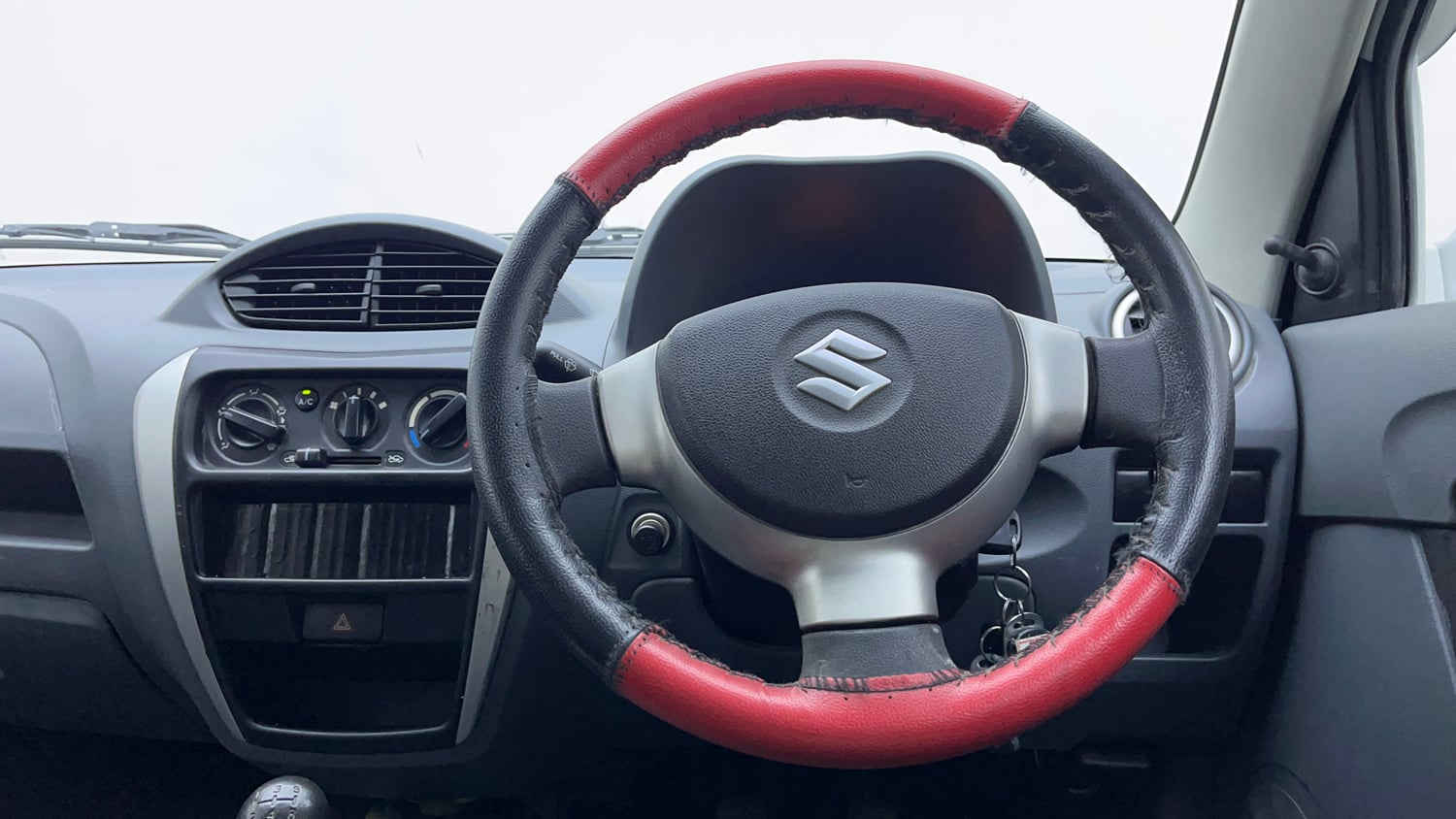Used 2015 Maruti Suzuki Alto 800 LXi Anniversary Edition Petrol Manual interior STEERING VIEW