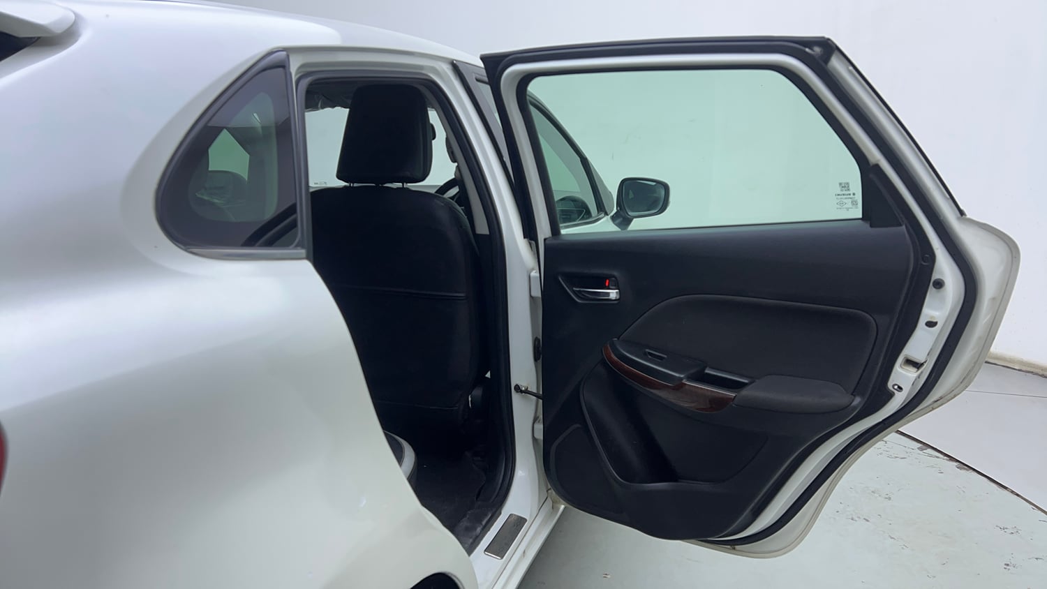 Used 2018 Maruti Suzuki Baleno Zeta 1.2 Petrol Manual interior RIGHT REAR DOOR OPEN VIEW