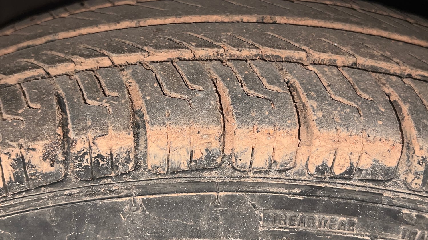 Used 2019 Maruti Suzuki Dzire VDi Diesel Manual tyres RIGHT FRONT TYRE TREAD VIEW