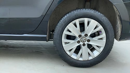 Used 2015 Volkswagen Vento Highline Petrol Petrol Manual tyres LEFT REAR TYRE RIM VIEW