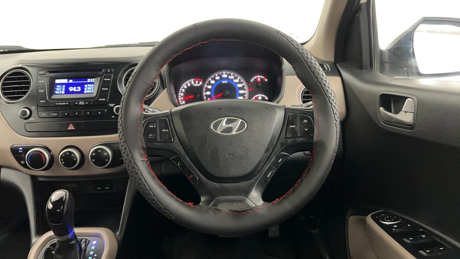 Used 2014 Hyundai Grand i10 Asta AT 1.2 Kappa VTVT Petrol Automatic interior STEERING VIEW