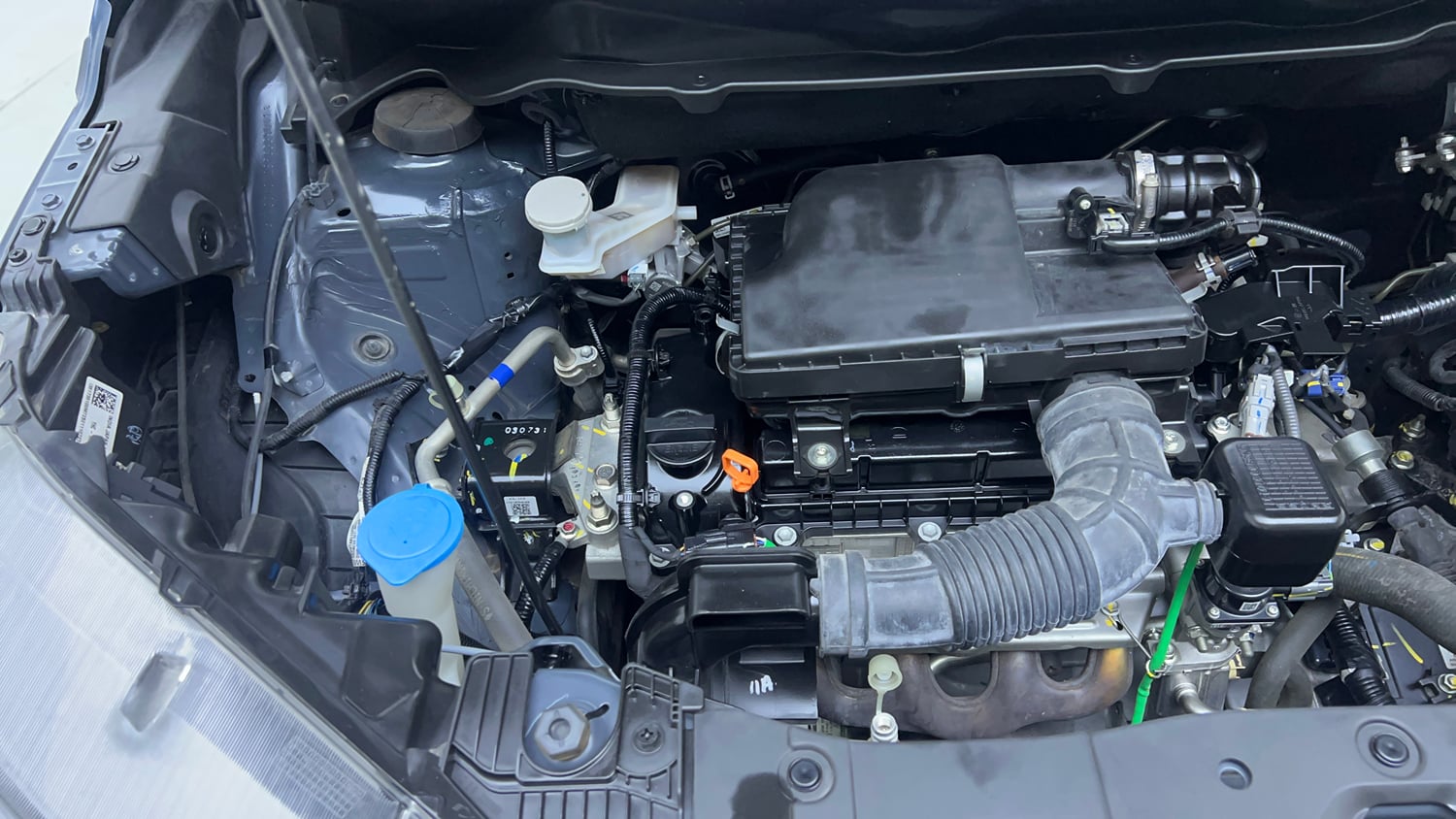 Used 2023 Maruti Suzuki XL6 Alpha AT Petrol Petrol Automatic engine ENGINE RIGHT SIDE VIEW