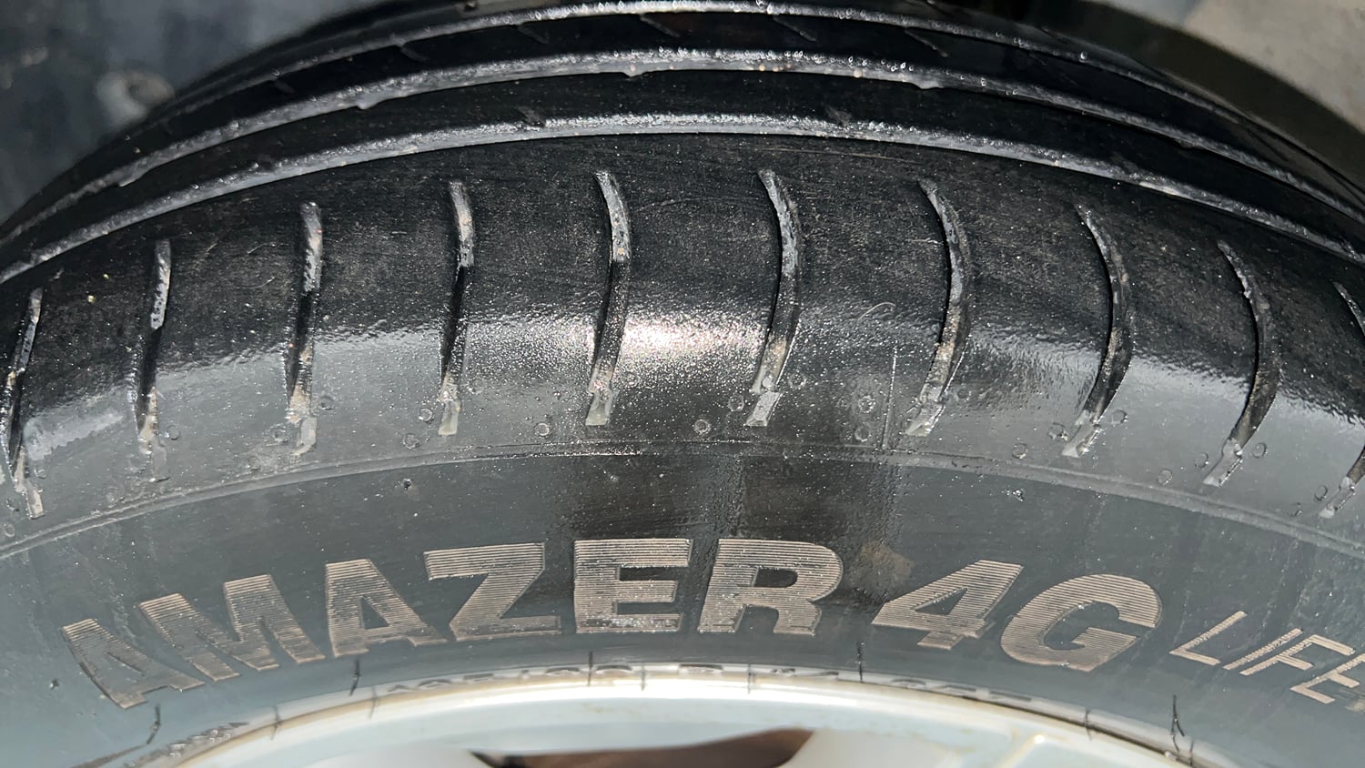 Used 2020 Renault Triber RXZ Petrol Manual tyres LEFT FRONT TYRE TREAD VIEW