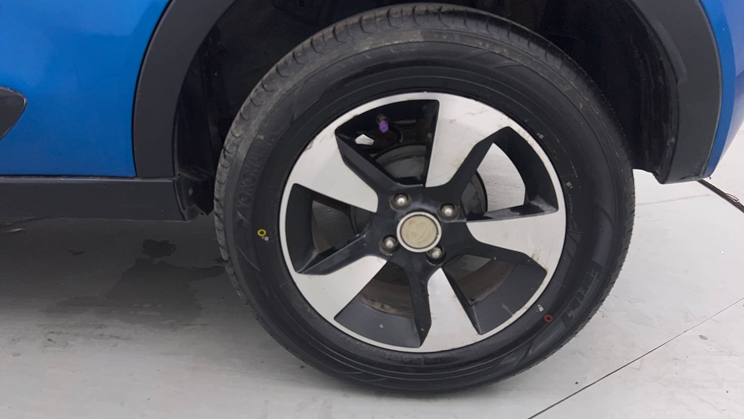 Used 2018 Tata Nexon XZ Plus Diesel Diesel Manual tyres LEFT REAR TYRE RIM VIEW