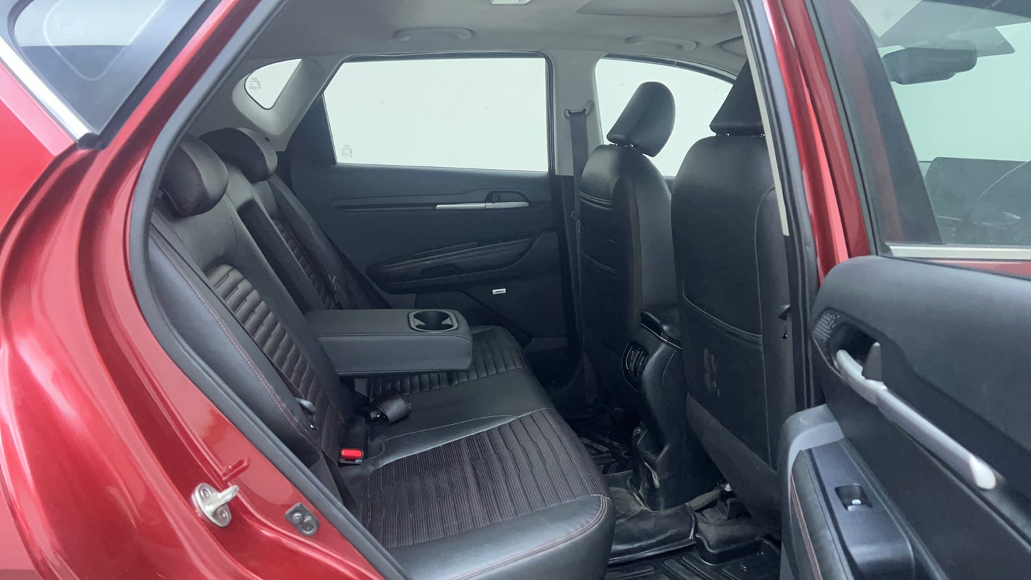 Used 2020 Kia Sonet GTX Plus 1.5 Diesel Manual interior RIGHT SIDE REAR DOOR CABIN VIEW