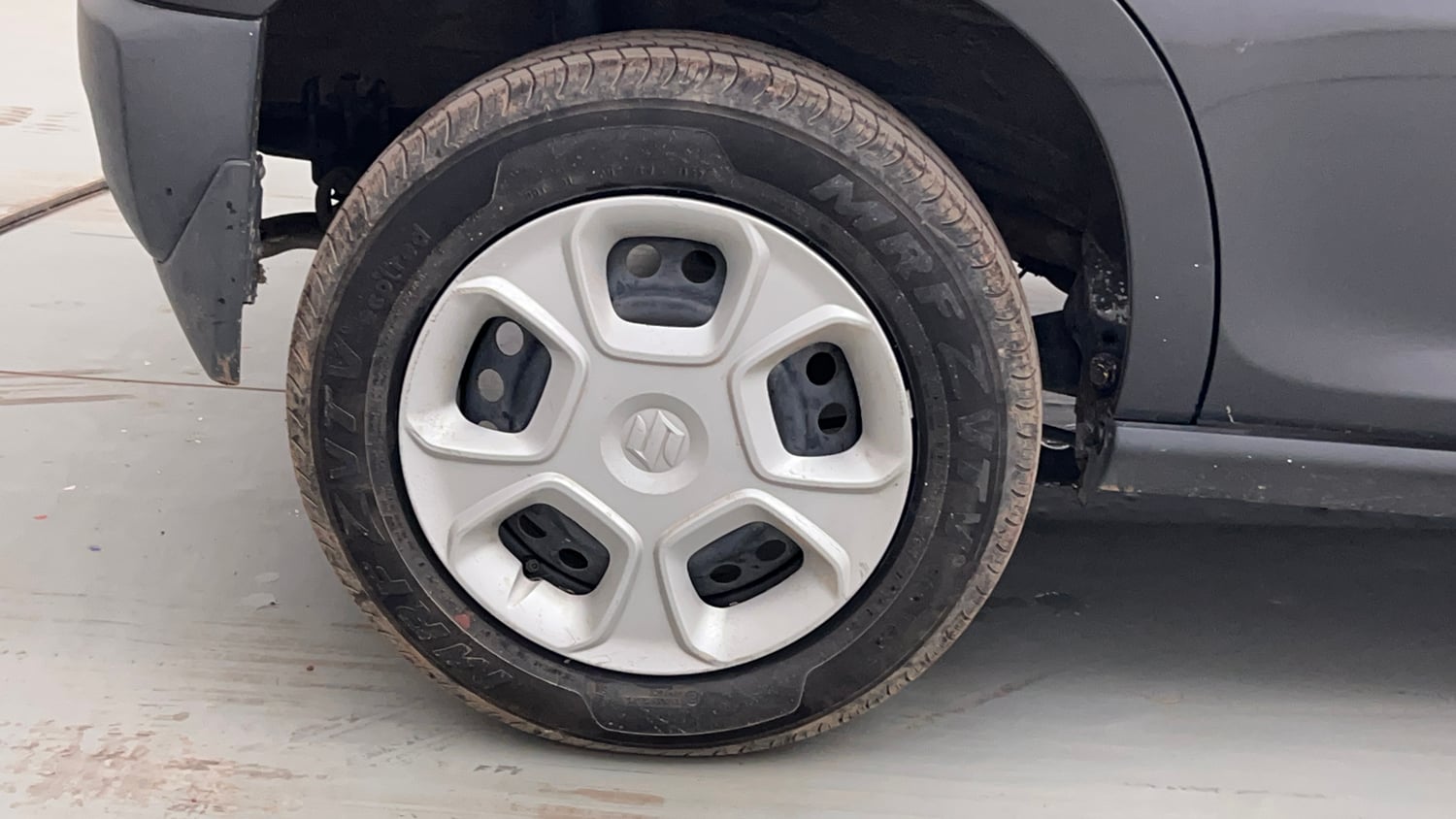 Used 2022 Maruti Suzuki S-Presso VXi (O) Petrol Manual tyres RIGHT REAR TYRE RIM VIEW