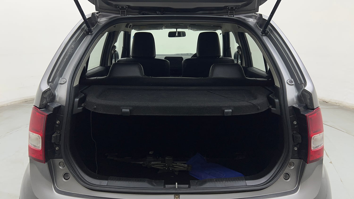Used 2021 Maruti Suzuki Ignis Sigma 1.2 MT Petrol Manual interior DICKY INSIDE VIEW