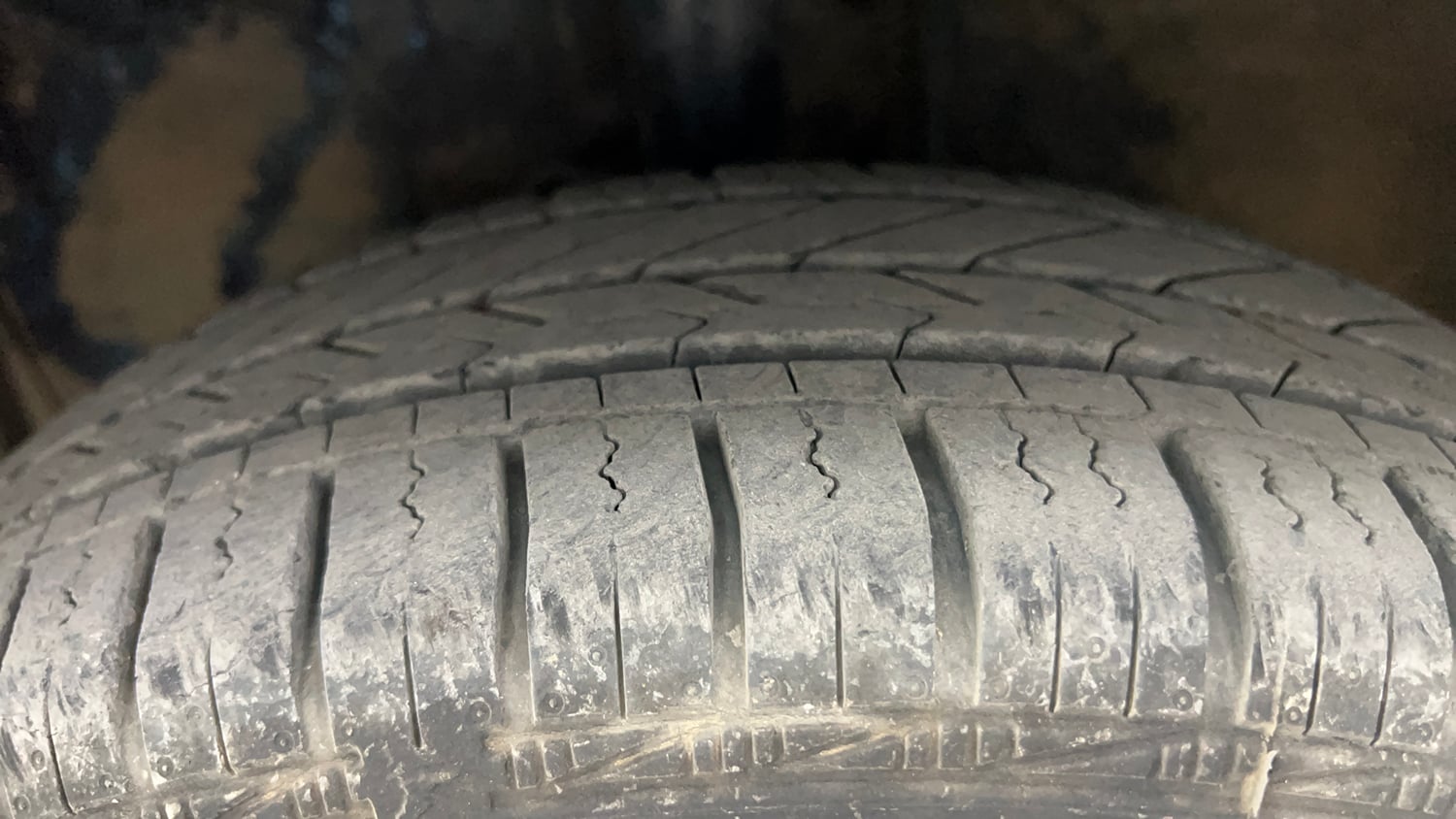 Used 2015 Toyota Etios Liva V Petrol Manual tyres LEFT FRONT TYRE TREAD VIEW