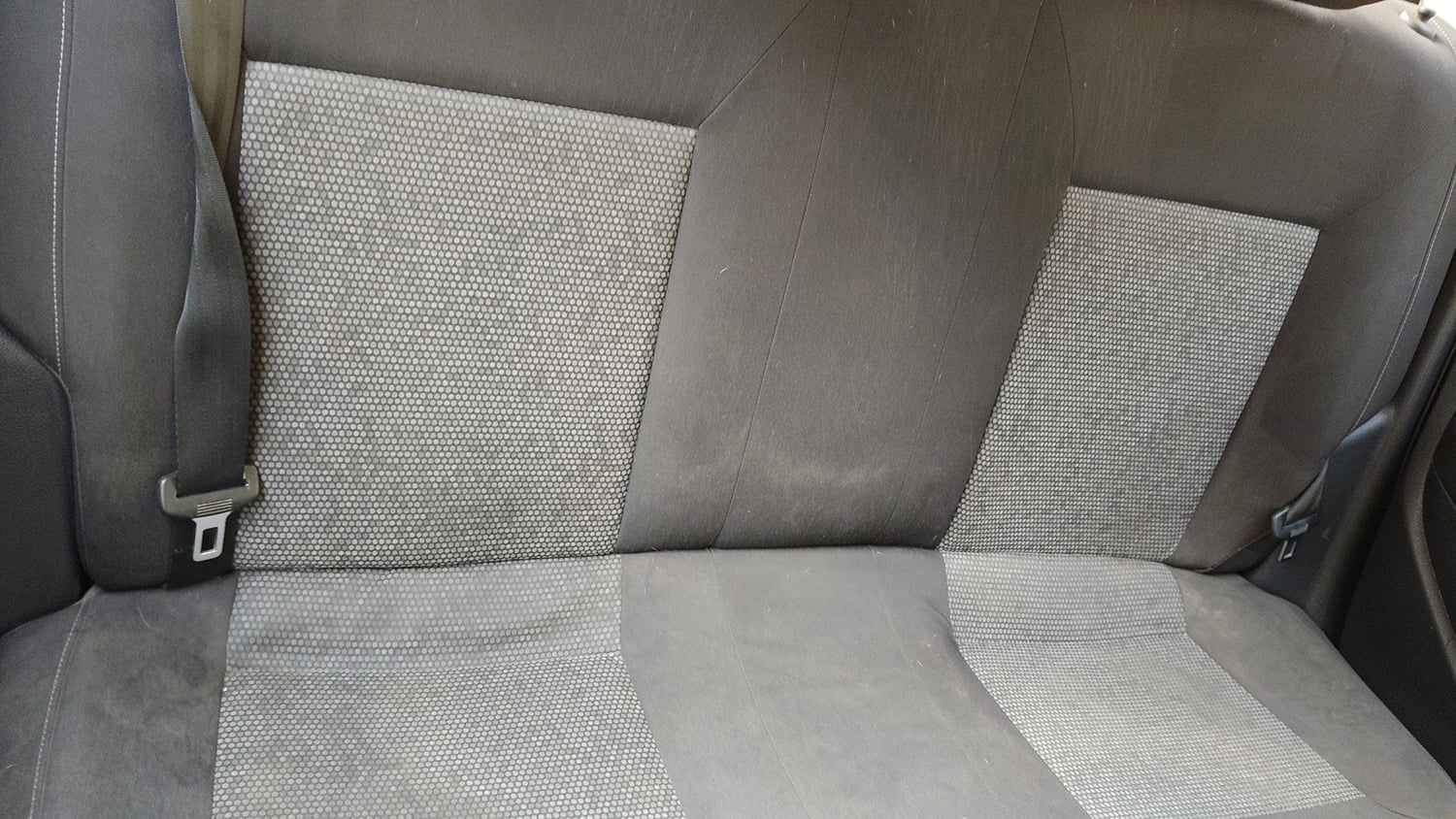 Used 2019 Volkswagen Polo Comfortline 1.0L (P) Petrol Manual interior REAR SEAT CONDITION VIEW