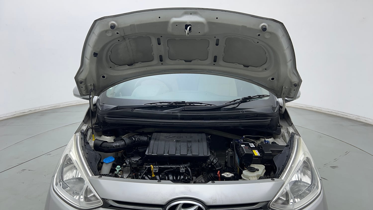 Used 2018 Hyundai Grand i10 Sportz (O) AT 1.2 Kappa VTVT Petrol Automatic engine ENGINE & BONNET OPEN FRONT VIEW