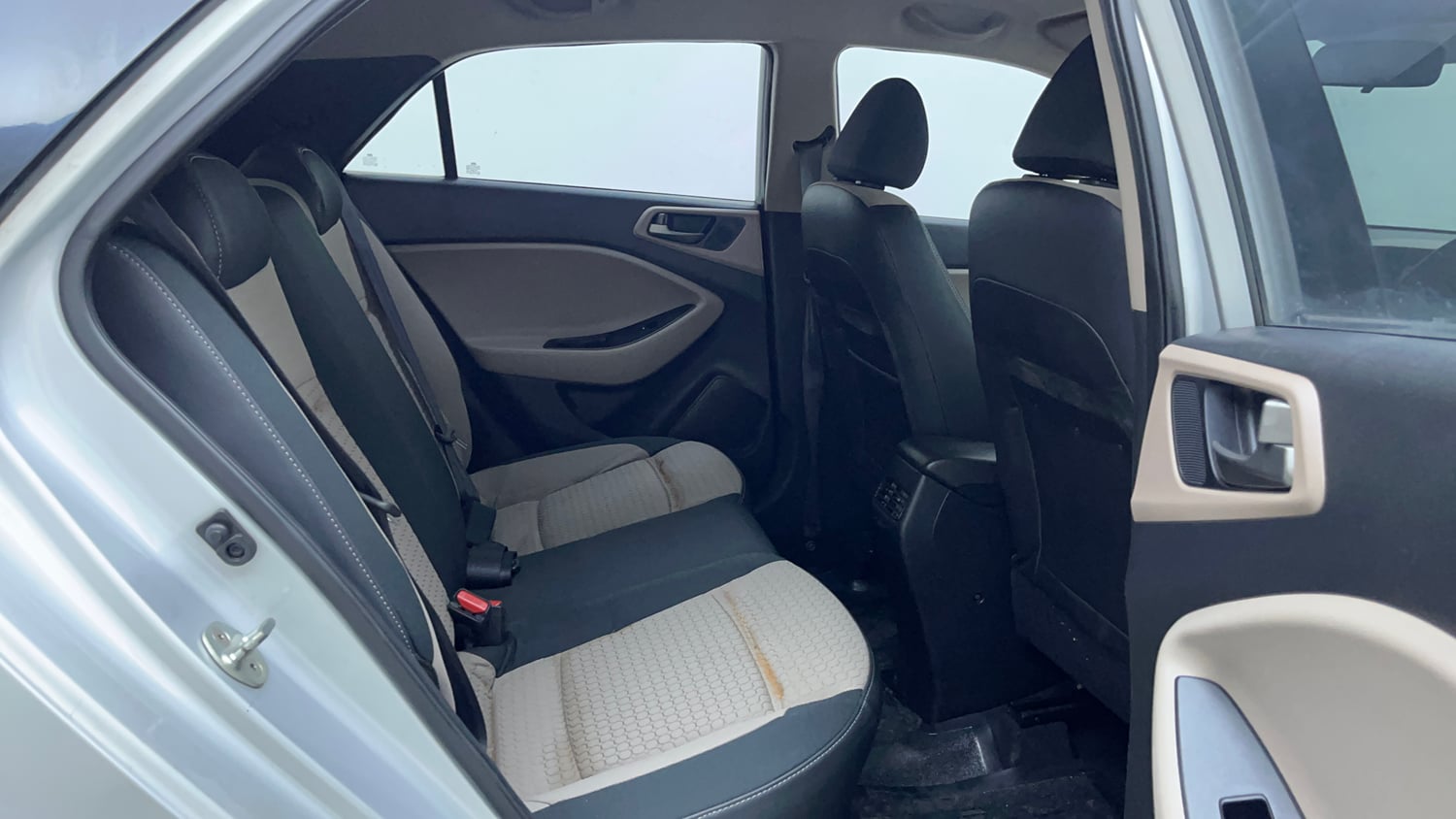 Used 2017 Hyundai Elite i20 Sportz 1.2 Petrol Manual interior RIGHT SIDE REAR DOOR CABIN VIEW