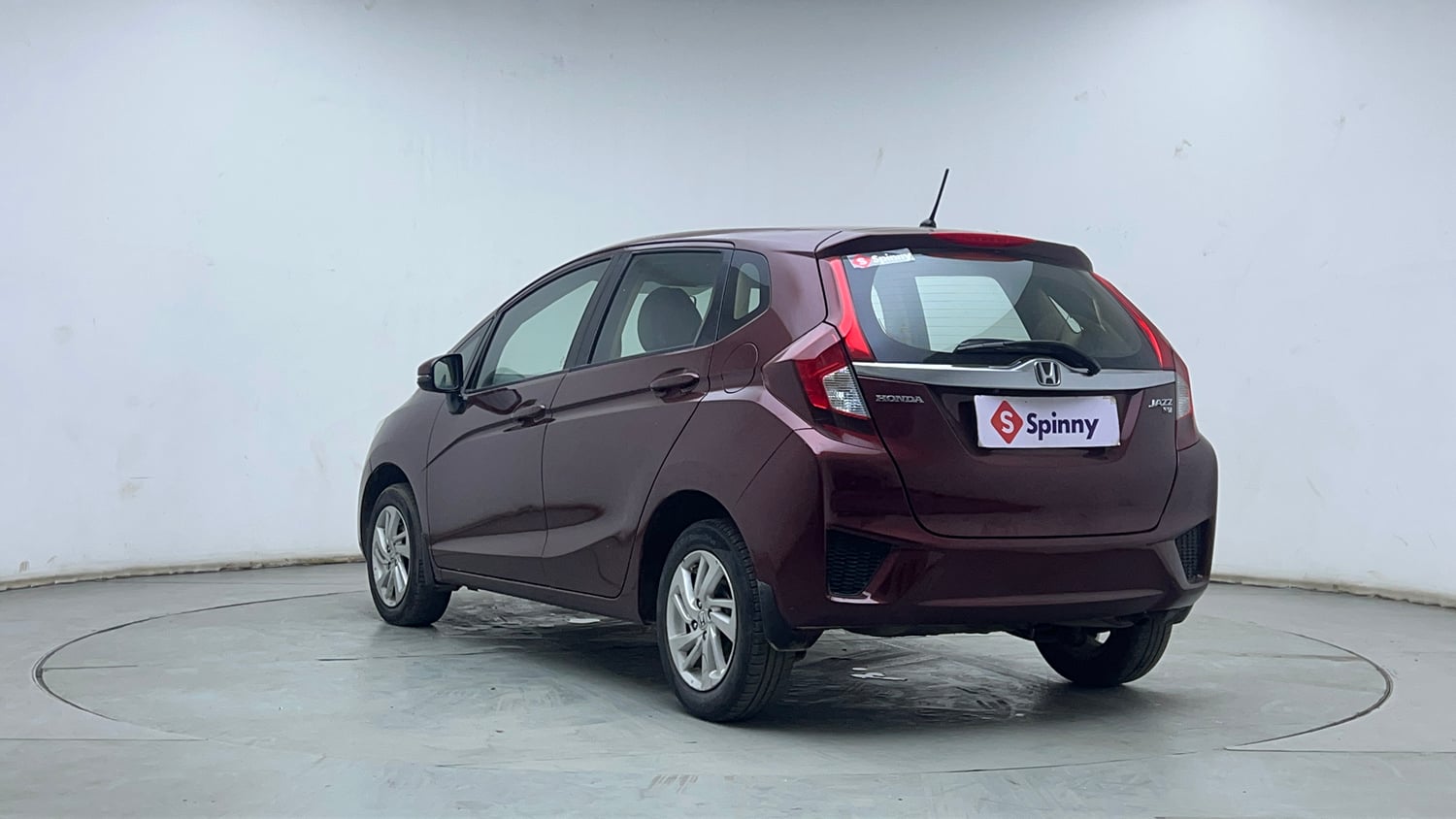 Used 2016 Honda Jazz V Petrol Petrol Manual exterior LEFT REAR CORNER VIEW