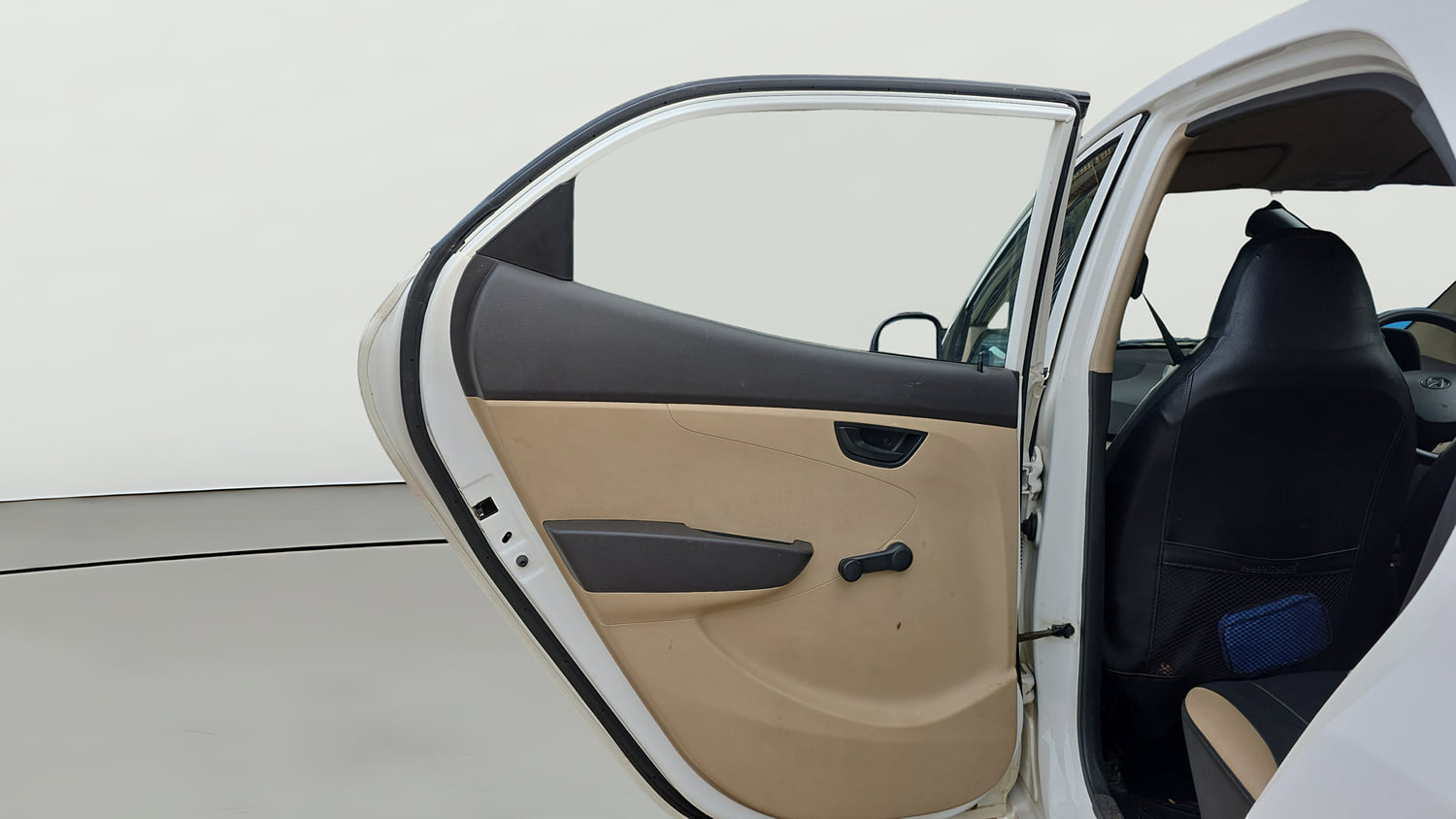 Used 2014 Hyundai Eon Era + Petrol Manual interior LEFT REAR DOOR OPEN VIEW
