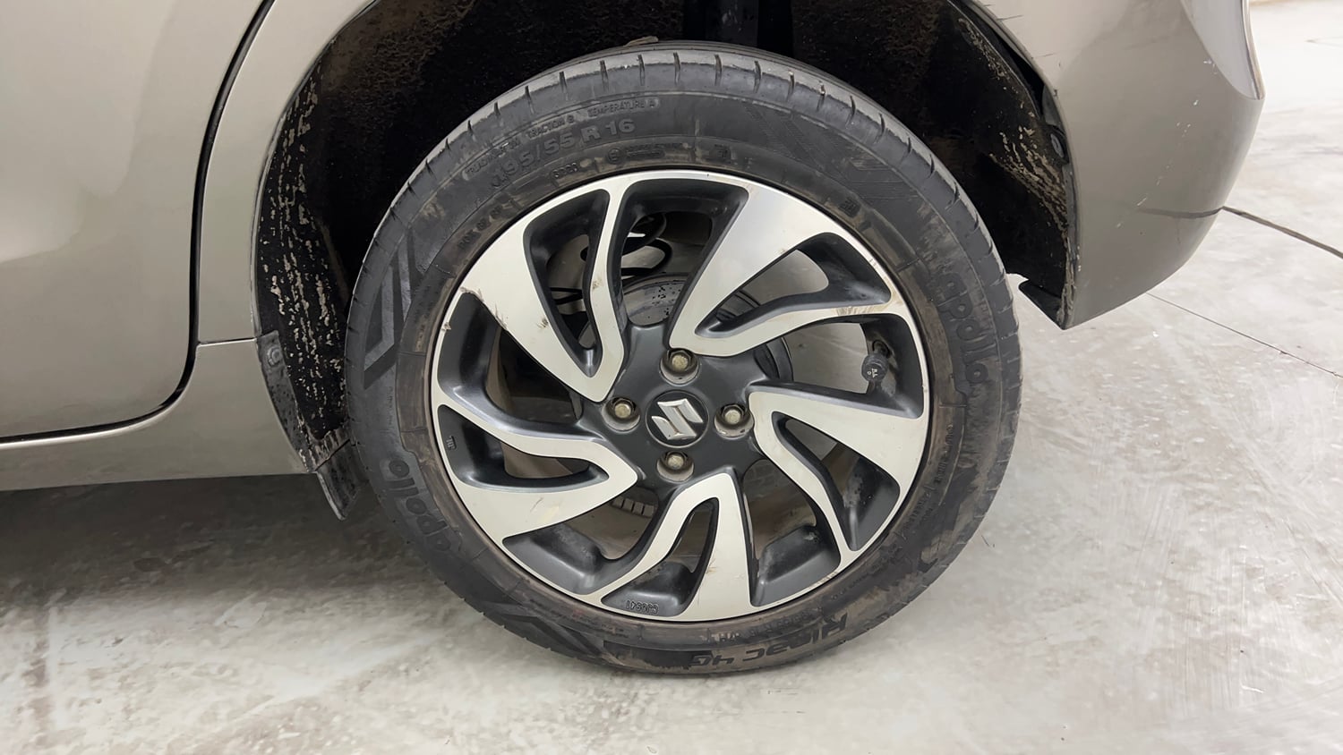 Used 2020 Maruti Suzuki Baleno Zeta Petrol Manual tyres LEFT REAR TYRE RIM VIEW