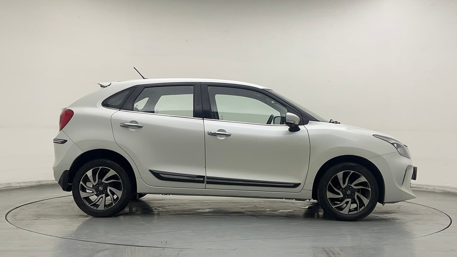 Used 2021 Maruti Suzuki Baleno Zeta Automatic Petrol Automatic exterior RIGHT SIDE VIEW