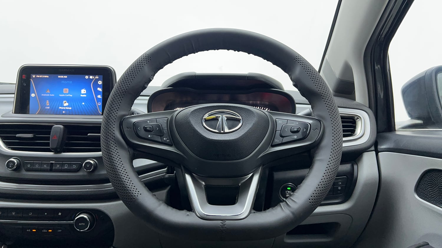 Used 2021 Tata Altroz XZ Petrol Petrol Manual interior STEERING VIEW