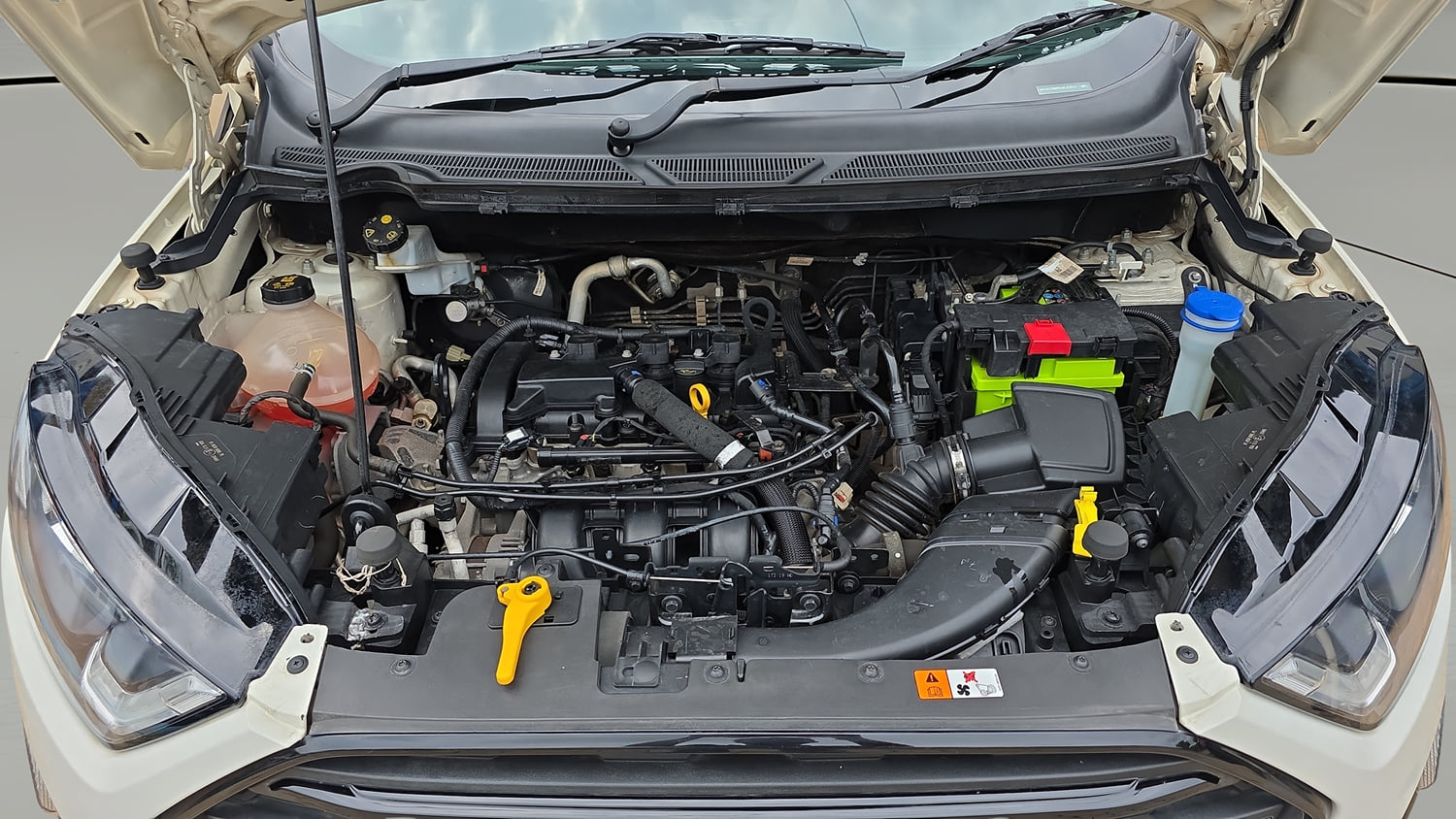 Used 2019 Ford EcoSport Thunder Edition Petrol Petrol Manual engine ENGINE & BONNET OPEN FRONT VIEW