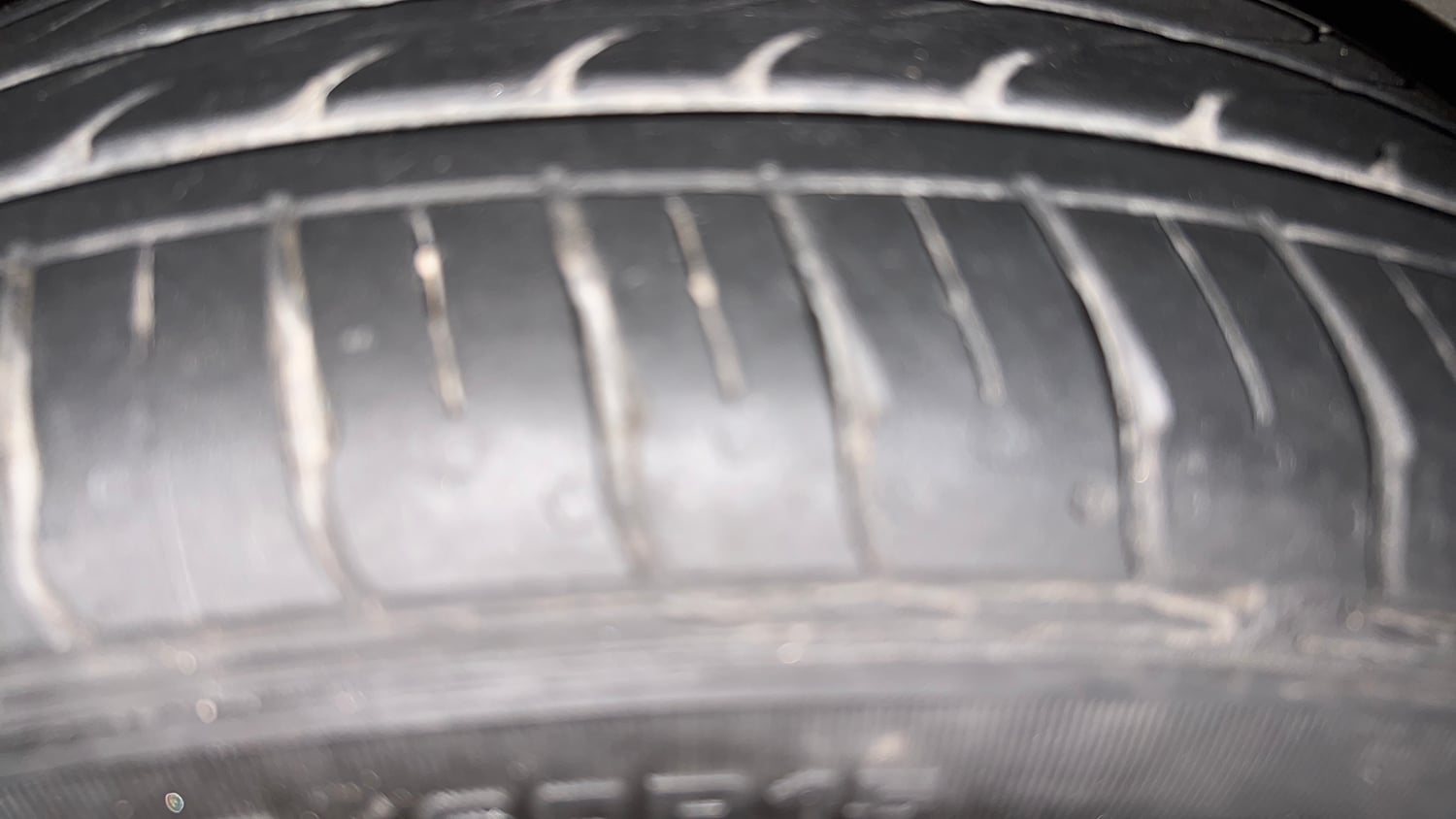 Used 2022 Tata Tiago XZ Plus Petrol Manual tyres LEFT FRONT TYRE TREAD VIEW