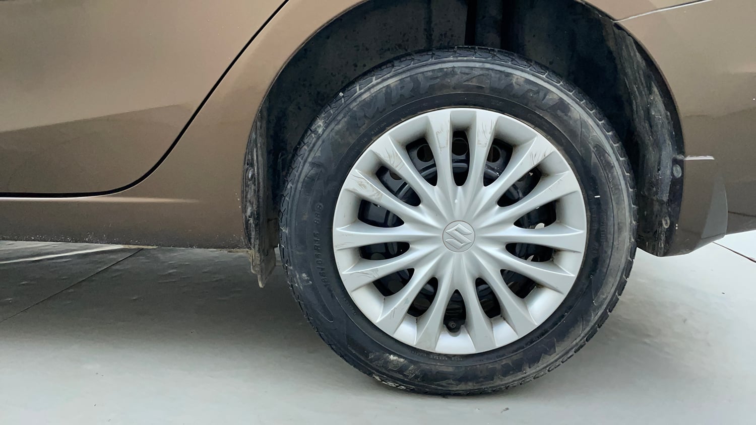 Used 2017 Maruti Suzuki Ciaz VXi Petrol Manual tyres LEFT REAR TYRE RIM VIEW