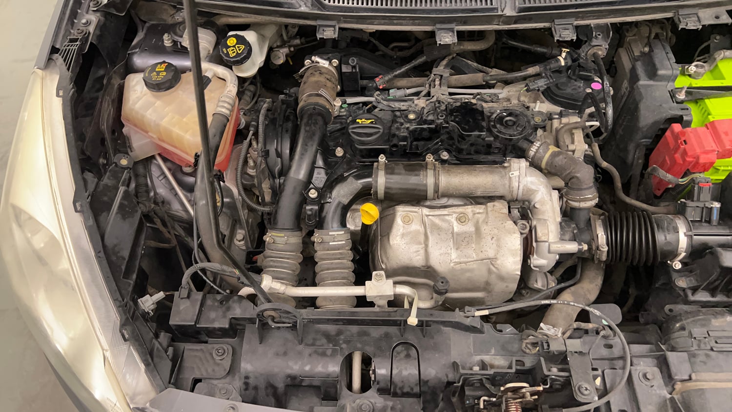 Used 2017 Ford Figo Aspire Titanium1.5 TDCi Diesel Manual engine ENGINE RIGHT SIDE VIEW