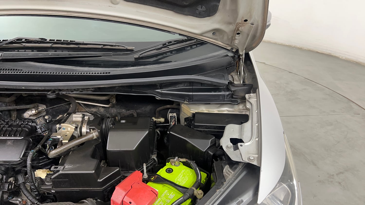 Used 2015 Honda Jazz SV Petrol Petrol Manual engine ENGINE LEFT SIDE HINGE & APRON VIEW