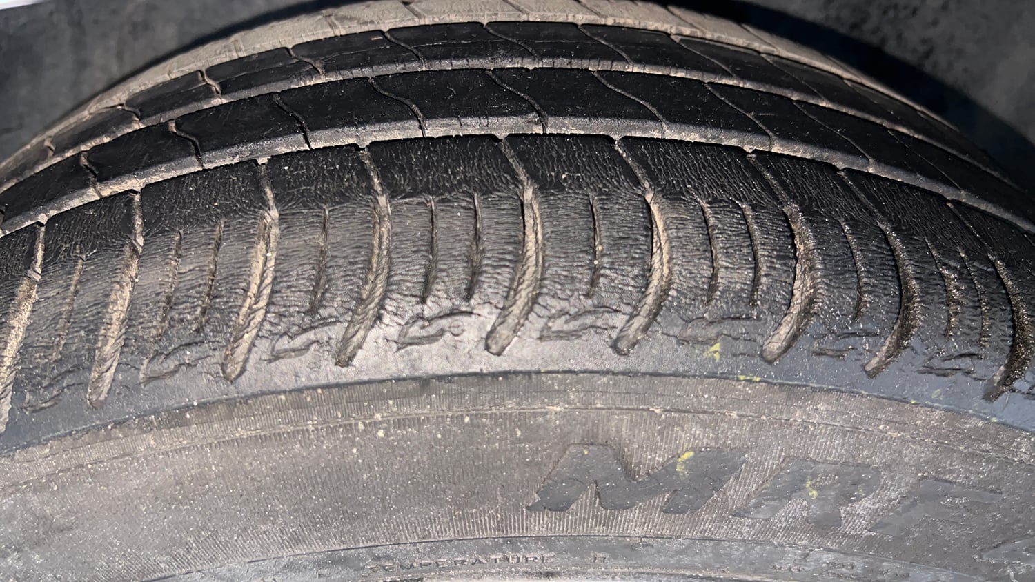 Used 2021 Tata Altroz XZ Petrol Petrol Manual tyres RIGHT FRONT TYRE TREAD VIEW