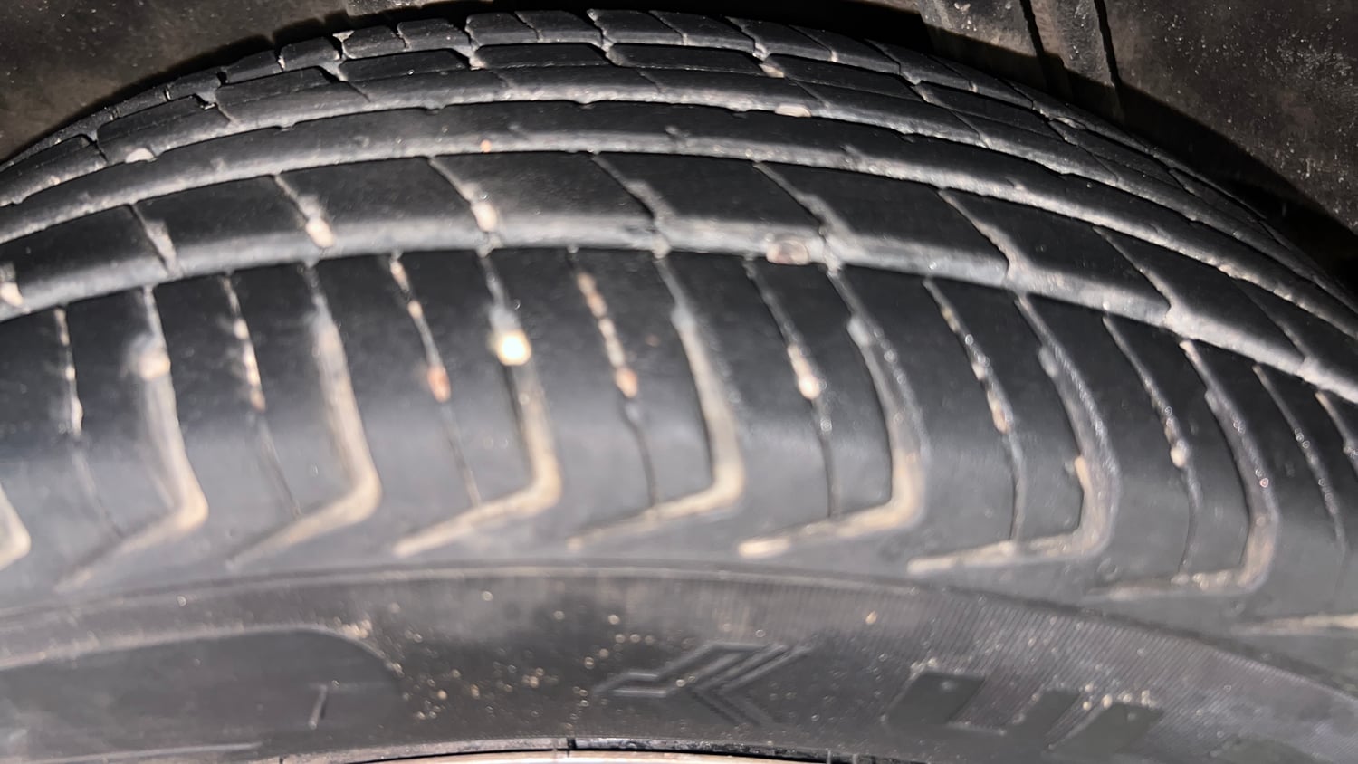 Used 2018 Renault Kwid CLIMBER 1.0 AMT Petrol Automatic tyres RIGHT REAR TYRE TREAD VIEW