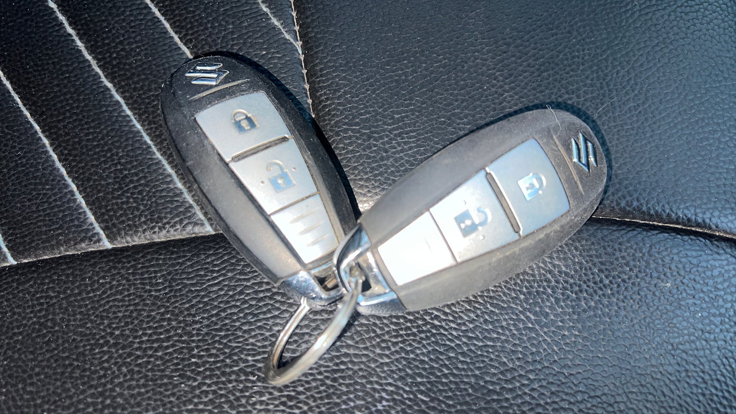 Used 2019 Maruti Suzuki Ignis [2017-2020] Zeta AMT Petrol Dual Tone Petrol Automatic extra CAR KEY VIEW