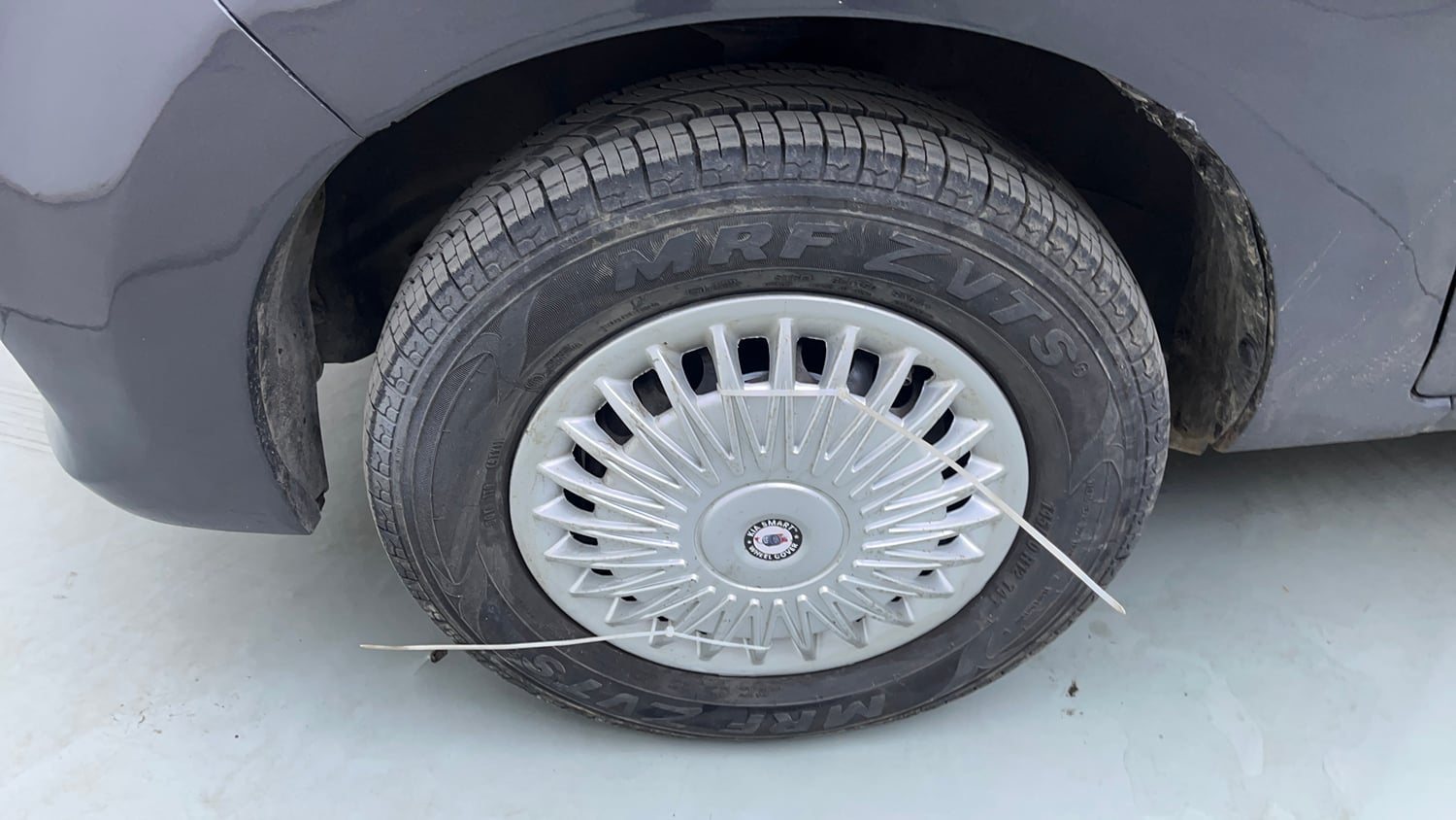 Used 2019 Maruti Suzuki Alto 800 VXi (O) Petrol Manual tyres LEFT FRONT TYRE RIM VIEW