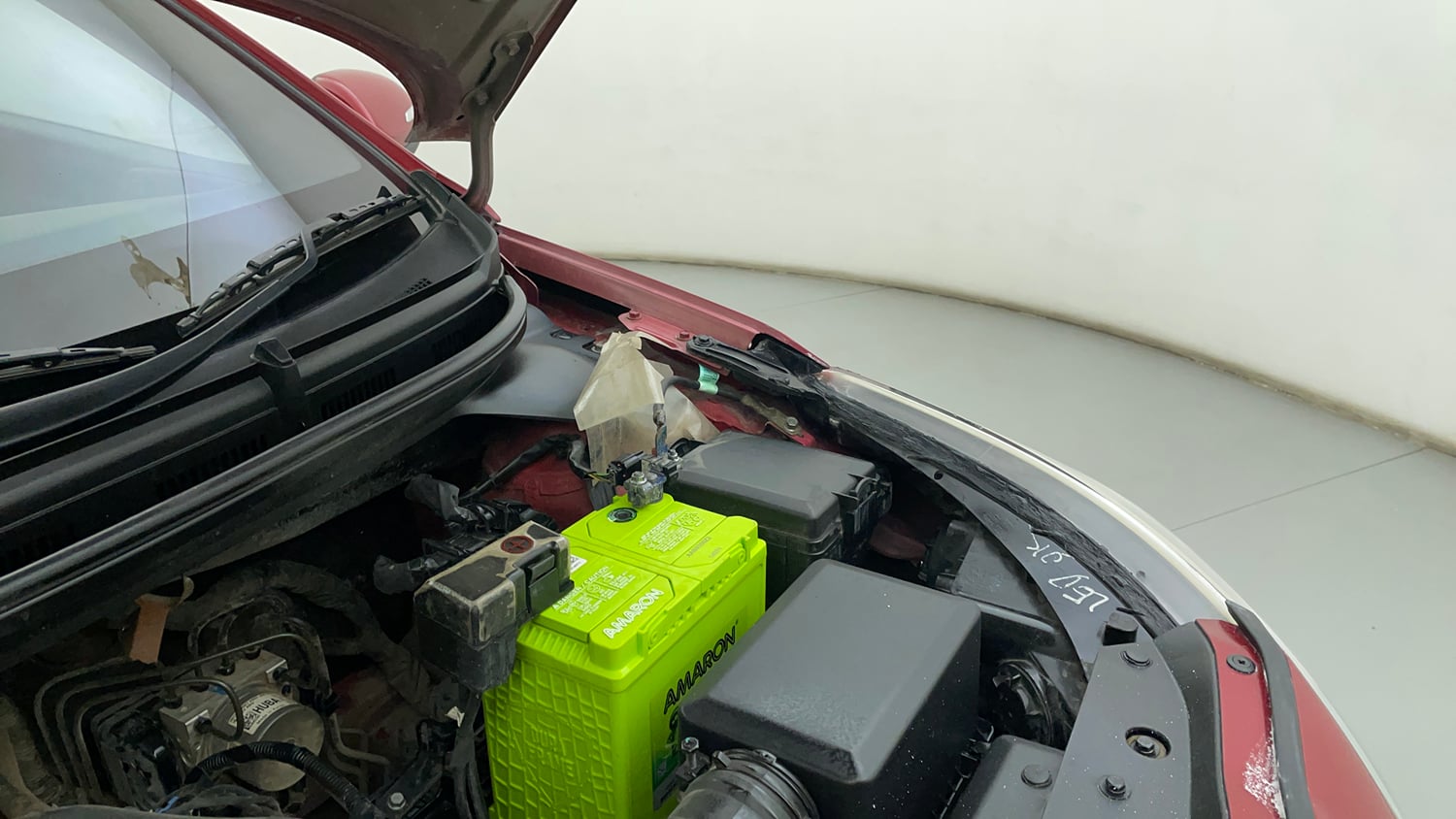 Used 2020 Hyundai Elite i20 Asta 1.2 (O) Petrol Manual engine ENGINE LEFT SIDE HINGE & APRON VIEW