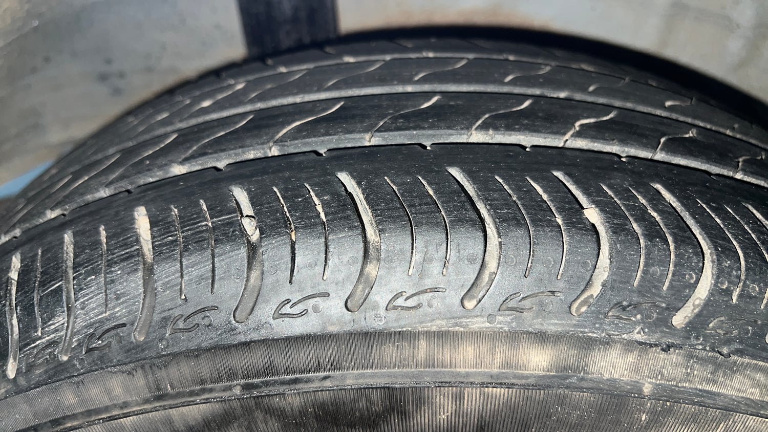 Used 2024 honda Amaze 2nd Generation VX 1.2 Petrol CVT Petrol Automatic tyres RIGHT REAR TYRE TREAD VIEW
