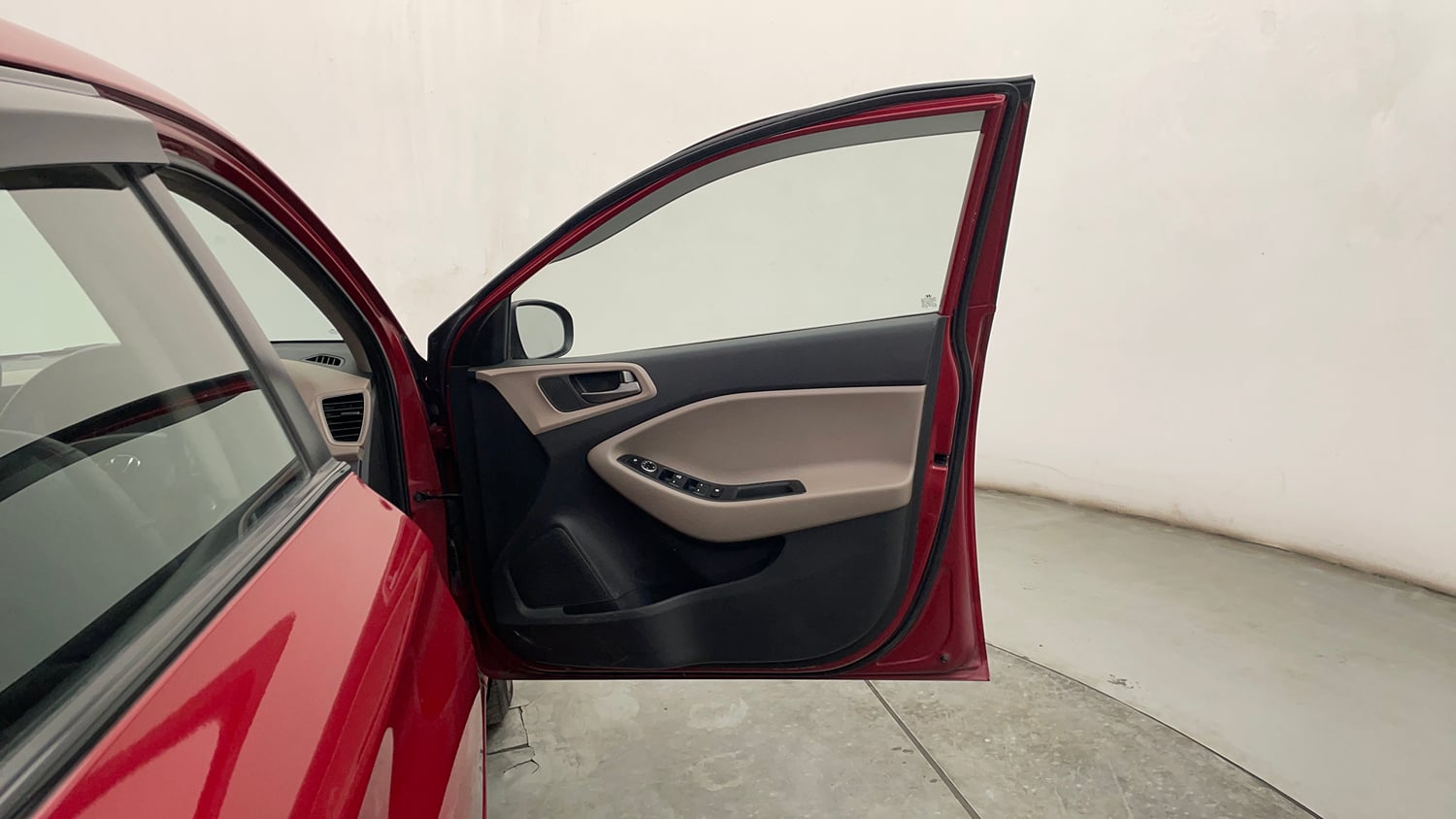 Used 2017 Hyundai Elite i20 Sportz 1.2 Petrol Manual interior RIGHT FRONT DOOR OPEN VIEW