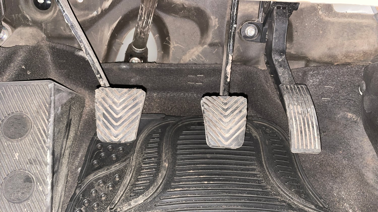 Used 2013 Hyundai Verna Fluidic 1.6 CRDi SX Diesel Manual interior PEDALS VIEW
