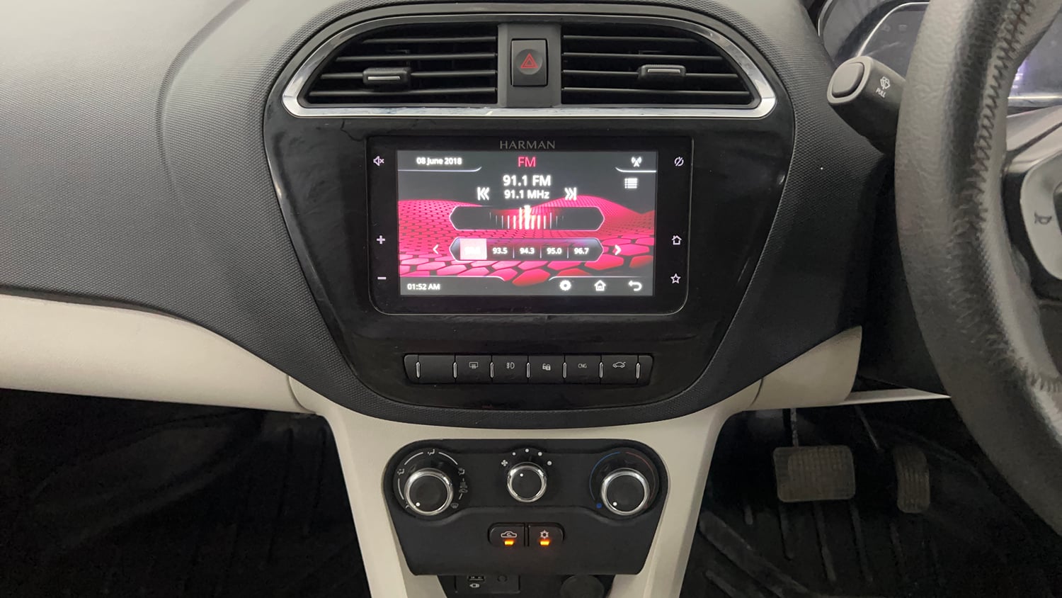 Used 2024 Tata Tigor XZA iCNG Cng Automatic interior MUSIC SYSTEM & AC CONTROL VIEW
