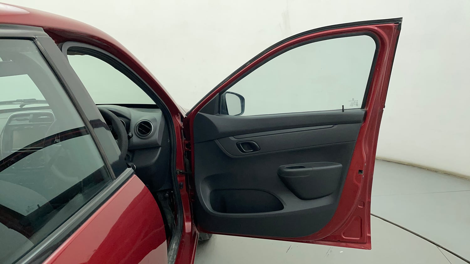 Used 2016 Renault Kwid 1.0 RXT Petrol Manual interior RIGHT FRONT DOOR OPEN VIEW