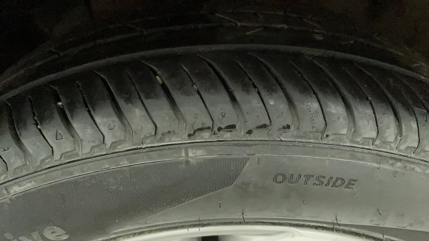 Used 2020 Hyundai Elite i20 Asta 1.2 (O) Petrol Manual tyres LEFT FRONT TYRE TREAD VIEW