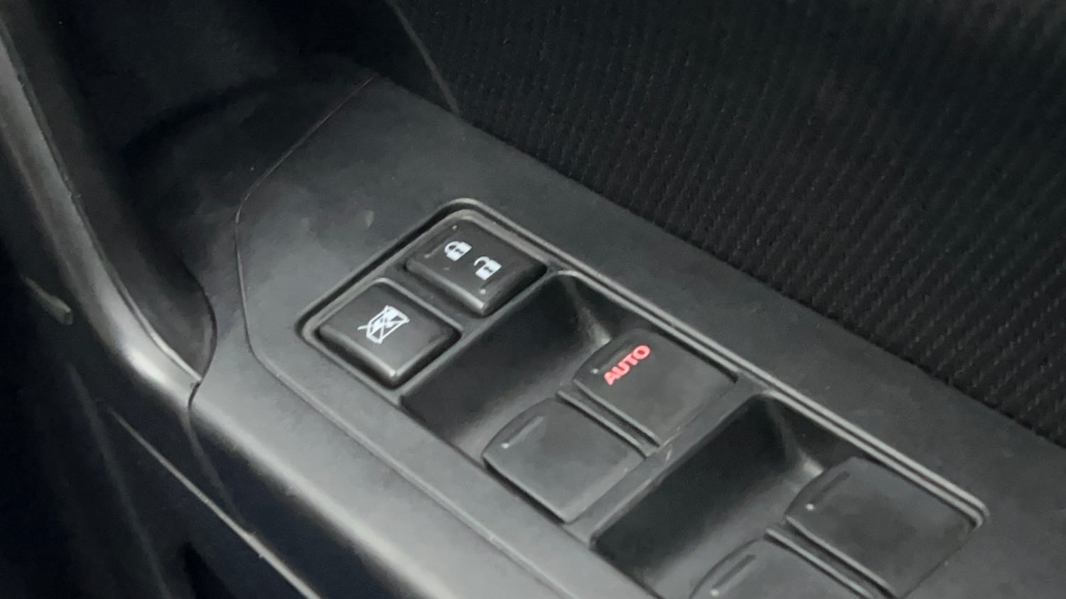 Used 2019 Maruti Suzuki Vitara Brezza [2016-2020] VDi Diesel Manual top_features Power windows