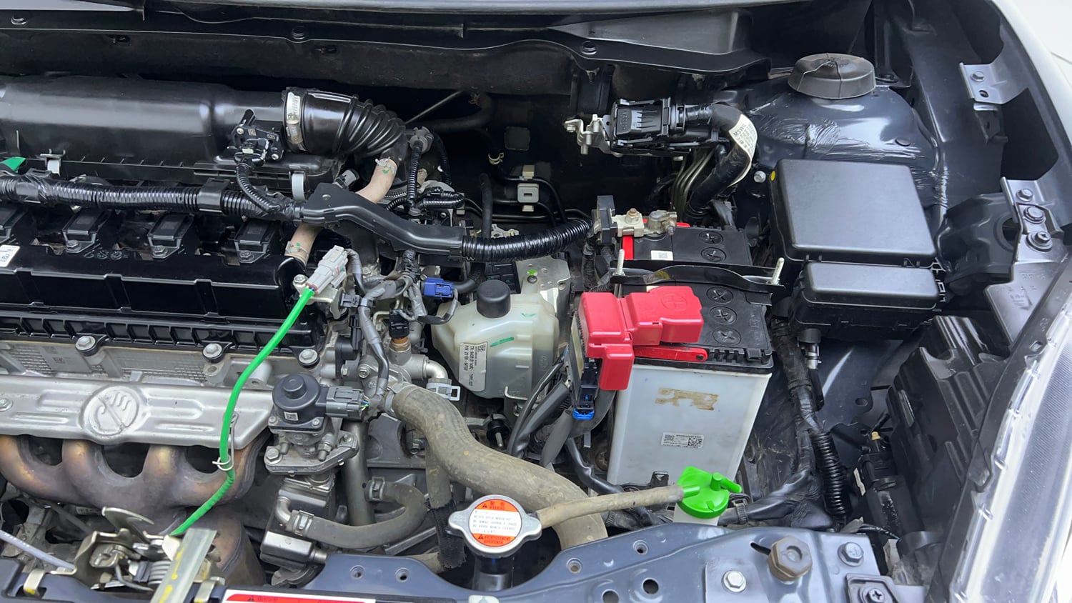 Used 2023 Maruti Suzuki Swift ZXi Plus AMT Petrol Automatic engine ENGINE LEFT SIDE VIEW