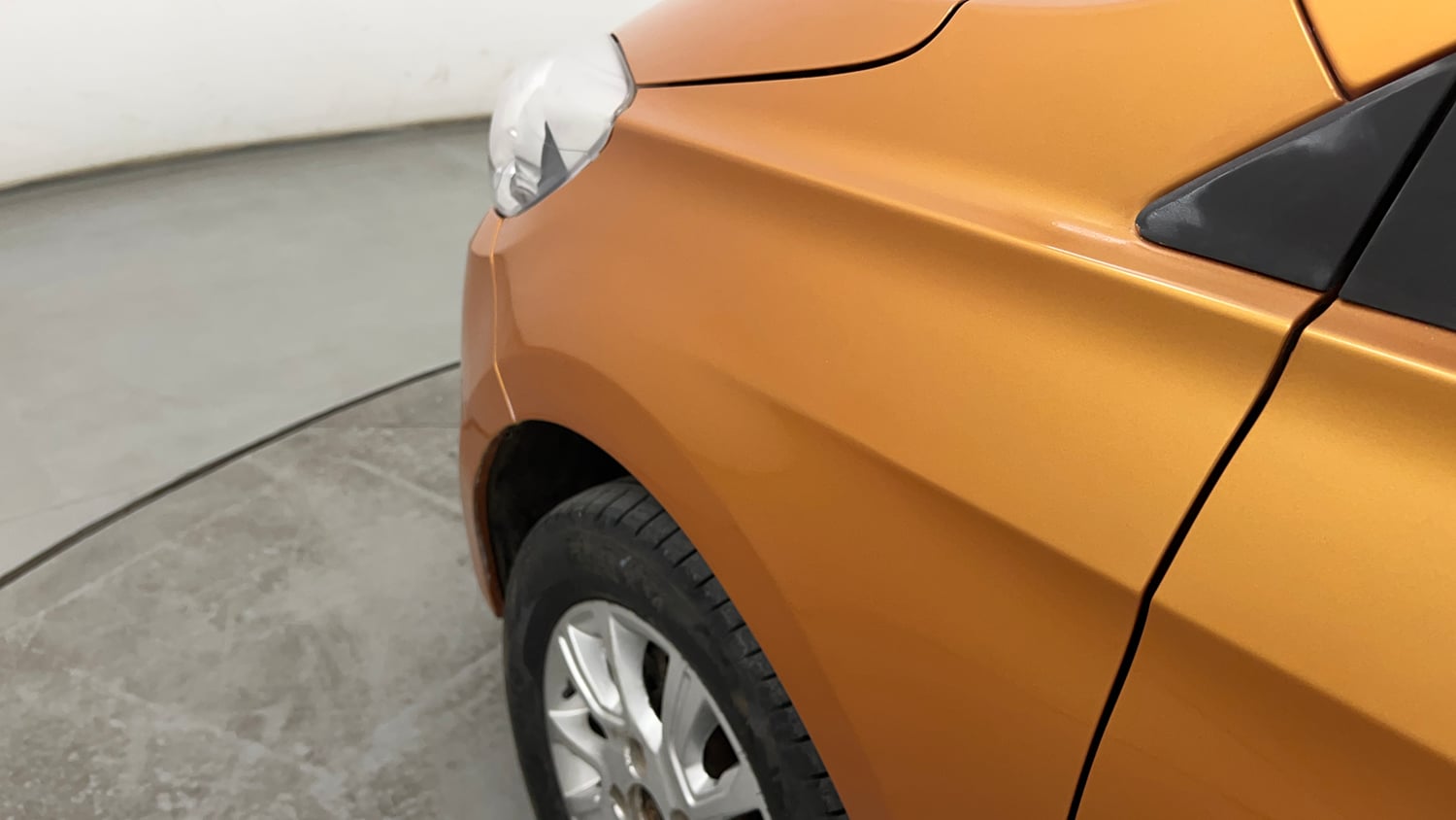 Used 2016 Tata Tiago Revotron XZ Petrol Manual dents MINOR DENT
