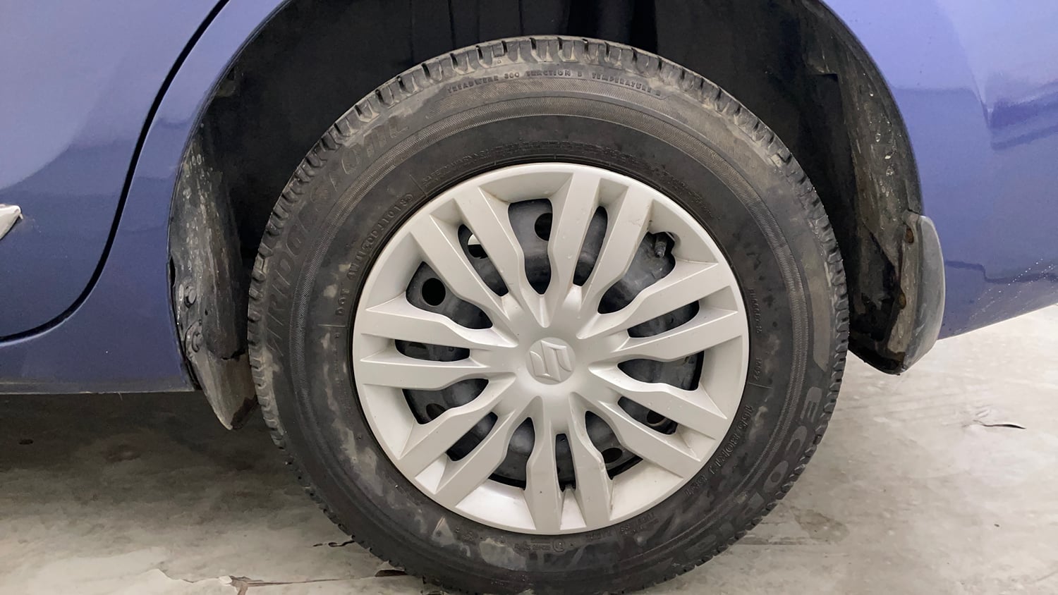 Used 2018 Maruti Suzuki Dzire VXi Petrol Manual tyres LEFT REAR TYRE RIM VIEW