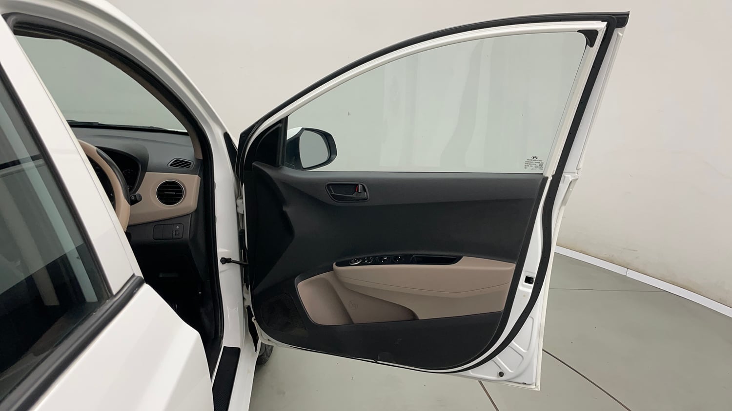 Used 2019 Hyundai Grand i10 Magna 1.2 Kappa VTVT Petrol Manual interior RIGHT FRONT DOOR OPEN VIEW