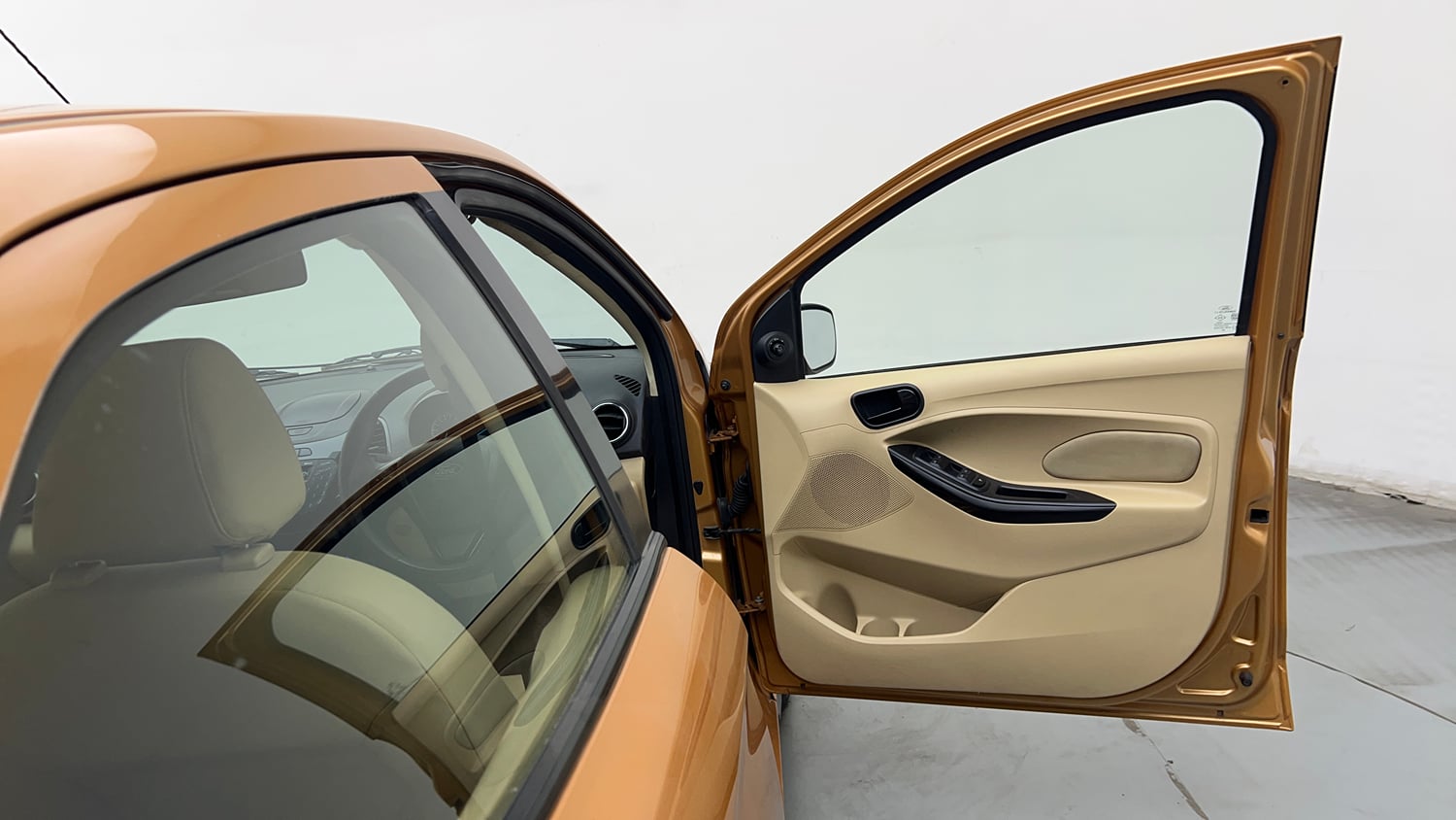 Used 2015 Ford Figo Aspire Titanium 1.5 Ti-VCT AT Petrol Automatic interior RIGHT FRONT DOOR OPEN VIEW