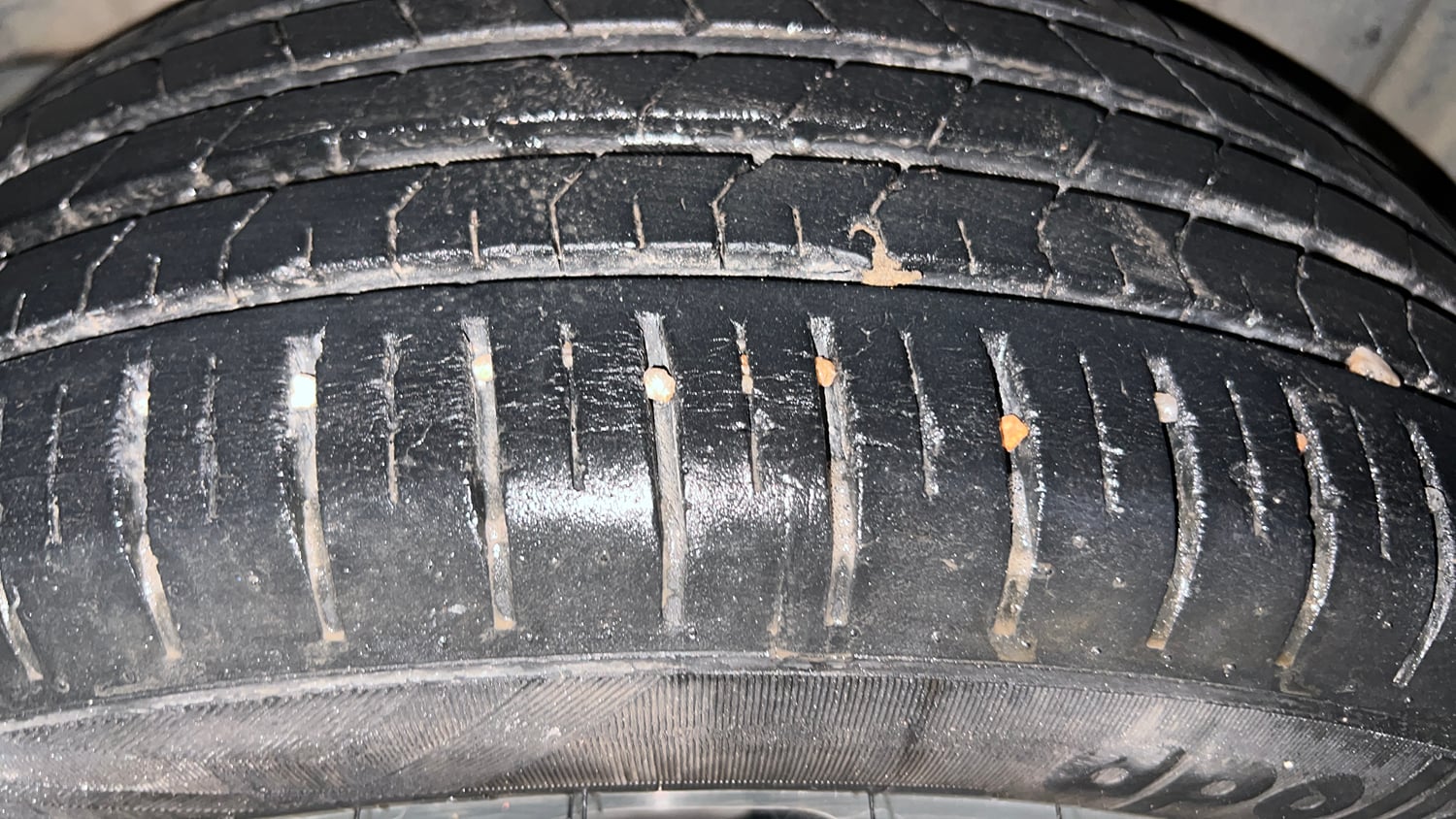 Used 2022 Maruti Suzuki Baleno Alpha AGS Petrol Automatic tyres LEFT REAR TYRE TREAD VIEW