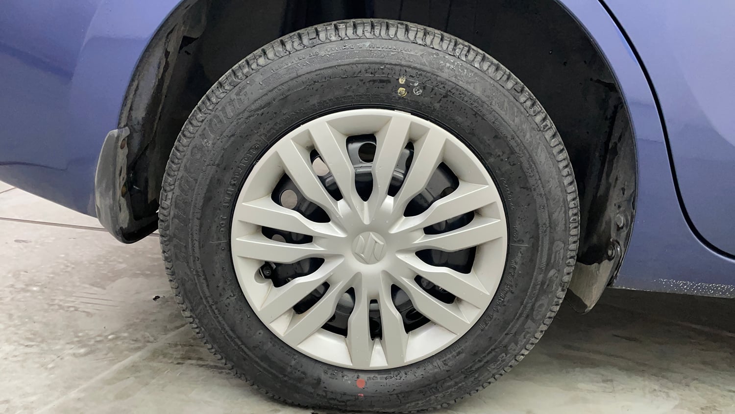 Used 2018 Maruti Suzuki Dzire VXi Petrol Manual tyres RIGHT REAR TYRE RIM VIEW