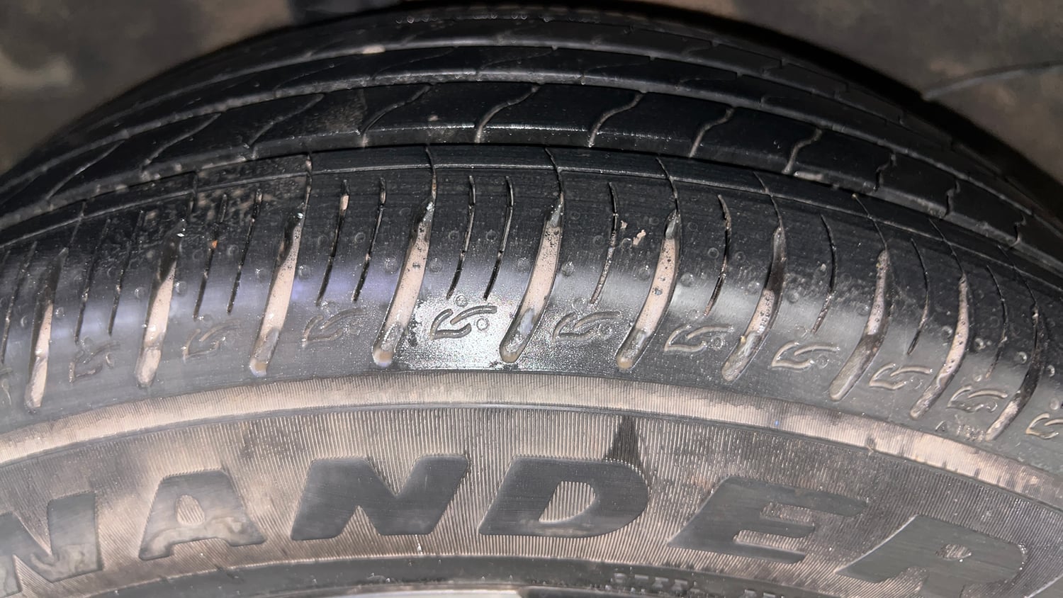 Used 2023 Kia Sonet HTX 1.0 Turbo Petrol DCT Petrol Automatic tyres RIGHT REAR TYRE TREAD VIEW