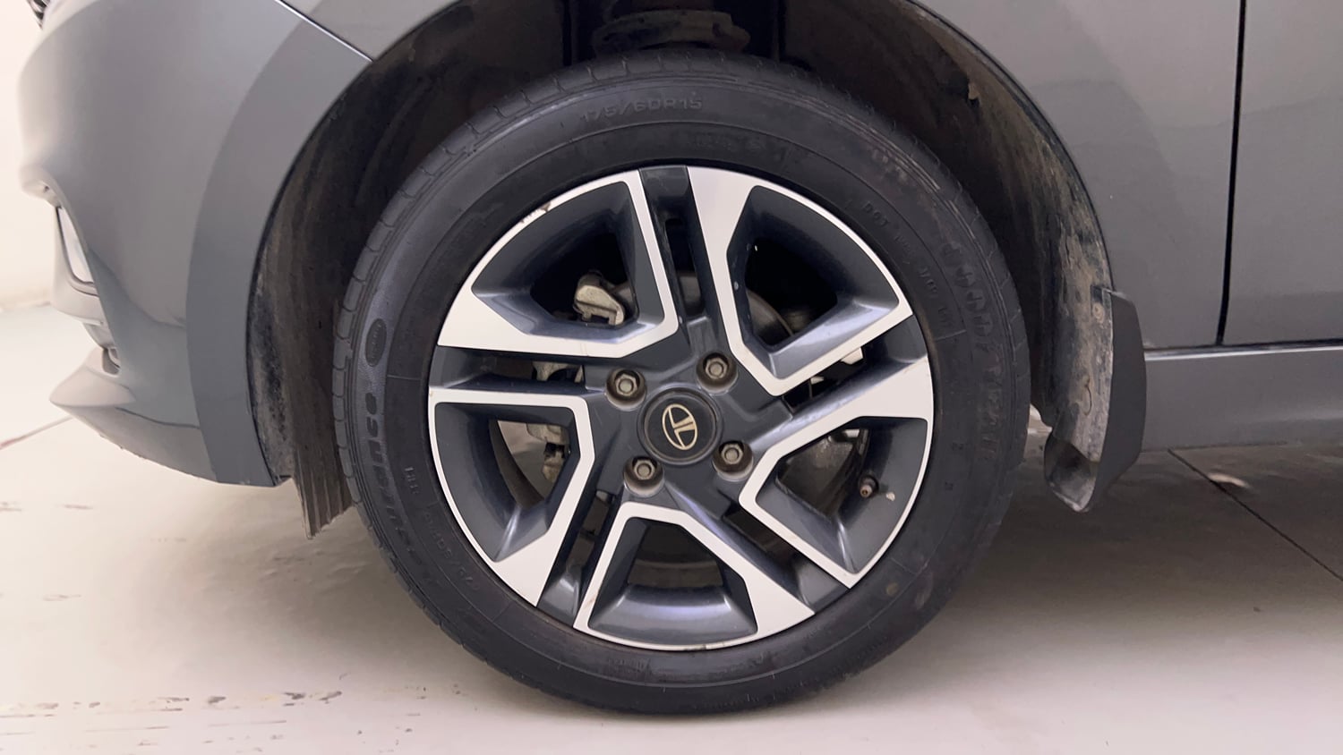 Used 2022 Tata Tiago XZ Plus Petrol Manual tyres LEFT FRONT TYRE RIM VIEW