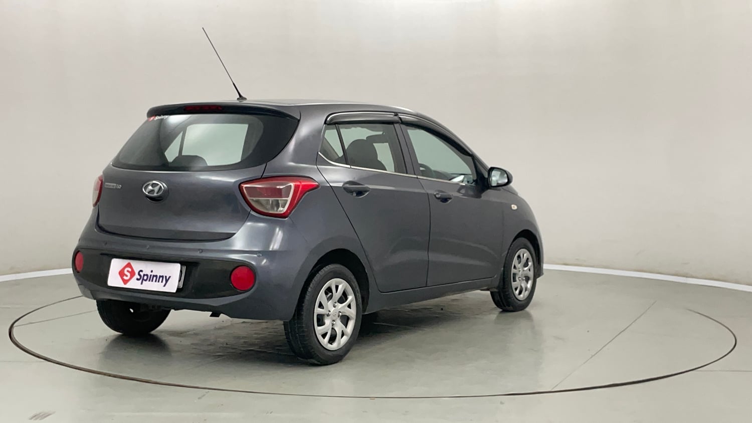 Used 2018 Hyundai Grand i10 Magna 1.2 Kappa VTVT Petrol Manual exterior RIGHT REAR CORNER VIEW