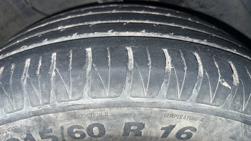 Used 2022 Kia Sonet GTX Plus 1.5 AT Diesel Automatic tyres RIGHT FRONT TYRE TREAD VIEW