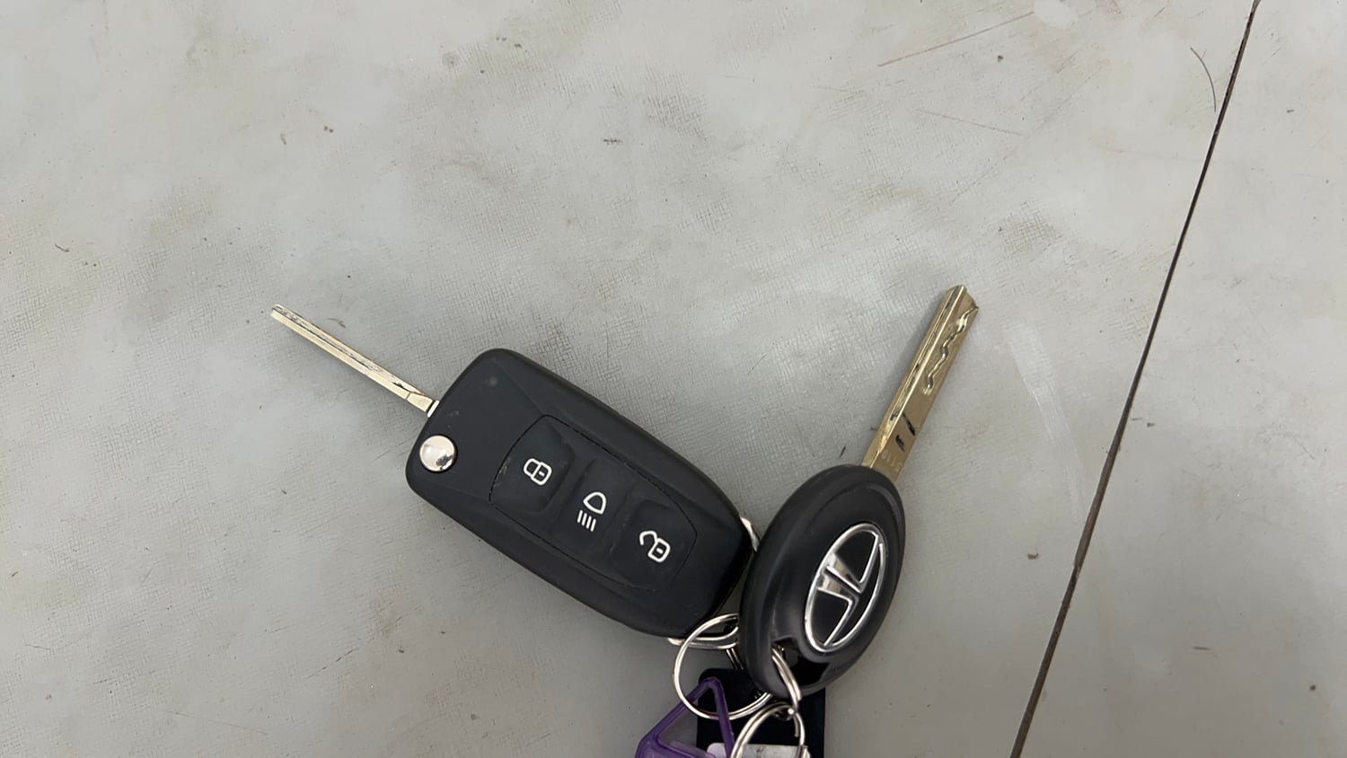 Used 2024 Tata Tigor XZA iCNG Cng Automatic extra CAR KEY VIEW